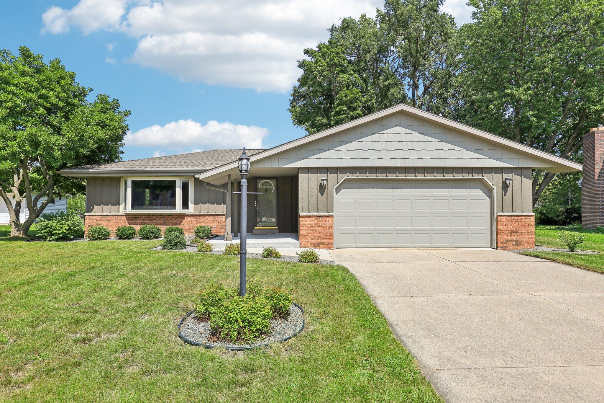 Carollton Dr, Oak Creek, WI 53154