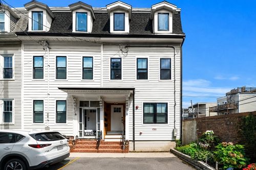 8 Viking St, Boston, MA, 02127-5487 | Card Image
