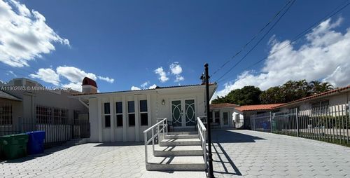 1030 Sw 10th Ave, Miami, FL, 33130-3618 | Card Image