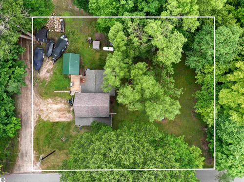 16933 3rd St, Copemish, MI, 49625-9637 | Card Image