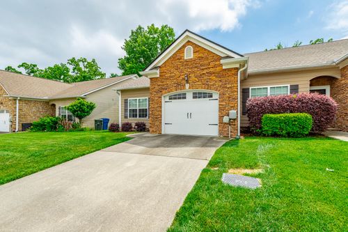 7548 Magnolia Leaf Ln, Chattanooga, TN, 37421-2715 | Card Image