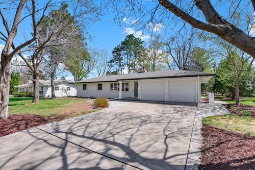 220 Rice Creek Ter Ne, Fridley, MN, 55432-4328 | Card Image