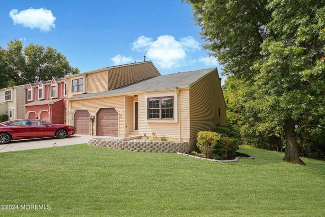 47 Knoll Ct, Condo with 2 bedrooms, 2 bathrooms and null parking in Matawan NJ | Image 26