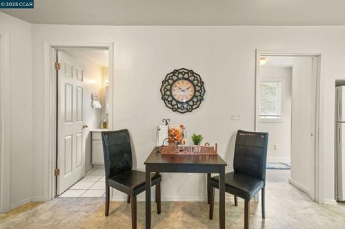 220 Nigh St, Vallejo, CA, 94590-3838 | Card Image