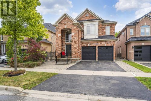 120 Golden Orchard Rd, Maple, ON, L6A0M7 | Card Image
