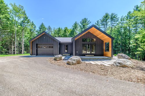 830 Paris Rd, Hebron, ME, 04238-3509 | Card Image