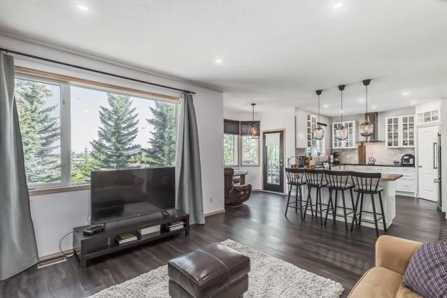 648 Scimitar Bay Nw, Home with 6 bedrooms, 4 bathrooms and 4 parking in Calgary AB | Image 16