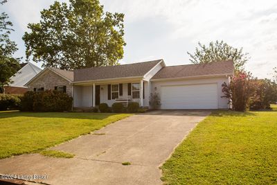 9815 Spring Pointe Ct, House other with 3 bedrooms, 2 bathrooms and null parking in Louisville KY | Image 2