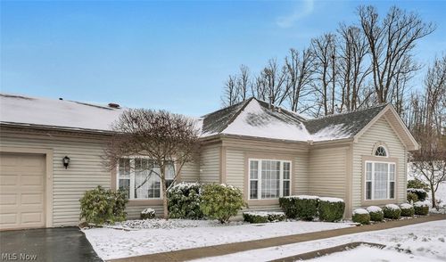 242 Wilcox Rd, Austintown, OH, 44515-4253 | Card Image