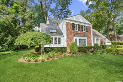 67 Deepwood Road, House other with 4 bedrooms, 2 bathrooms and null parking in East Hills NY | Image 3