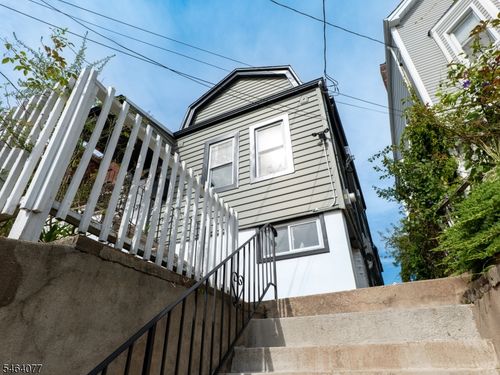 357 Ridgewood Ave, Newark, NJ, 07112-2611 | Card Image