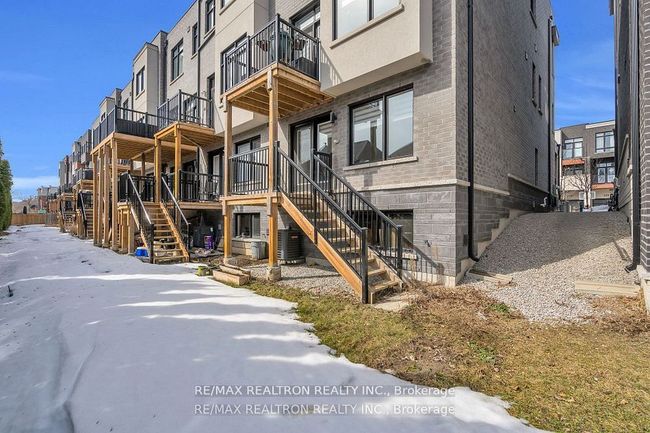 178 Golden Trail, House attached with 5 bedrooms, 4 bathrooms and 1 parking in Vaughan ON | Image 39