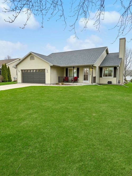 4717 S 15th St, Sheboygan, WI, 53081-8047 | Card Image