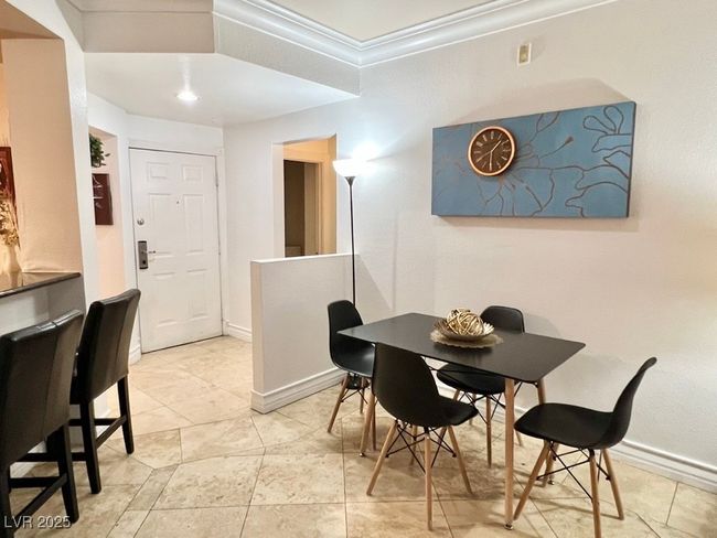 UNIT-121 - 210 E Flamingo Rd, Condo with 2 bedrooms, 2 bathrooms and null parking in Las Vegas NV | Image 4