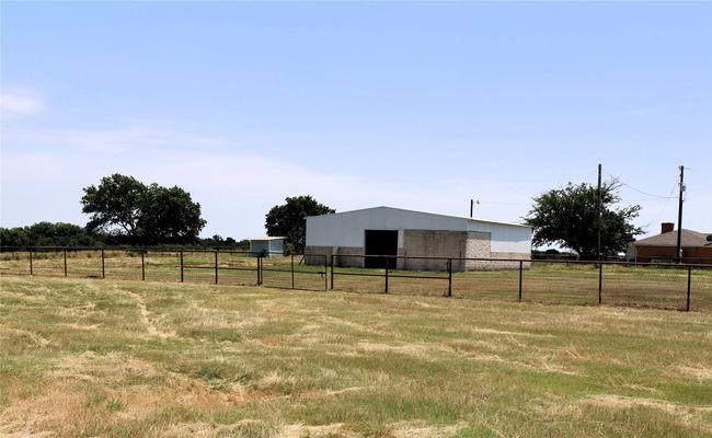8016 Lights Ranch Rd, Home with 5 bedrooms, 4 bathrooms and null parking in Pilot Point TX | Image 6
