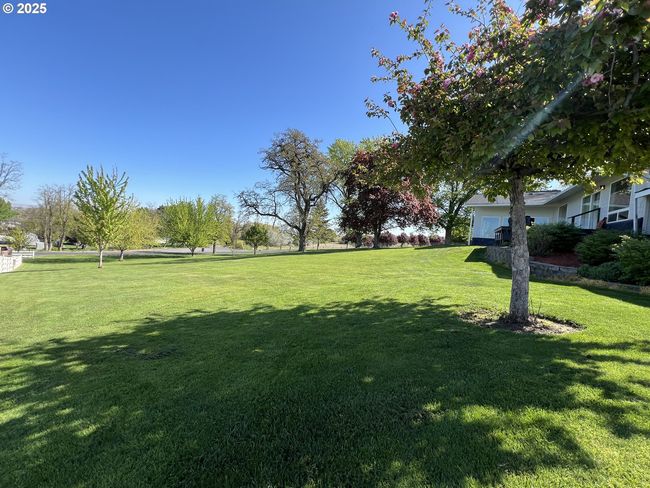 1082 E Highland Ave, House other with 5 bedrooms, 3 bathrooms and 2 parking in Hermiston OR | Image 6