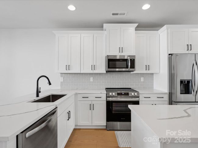 1122 Pegram Crossing Dr, Townhouse with 3 bedrooms, 4 bathrooms and null parking in Charlotte NC | Image 6