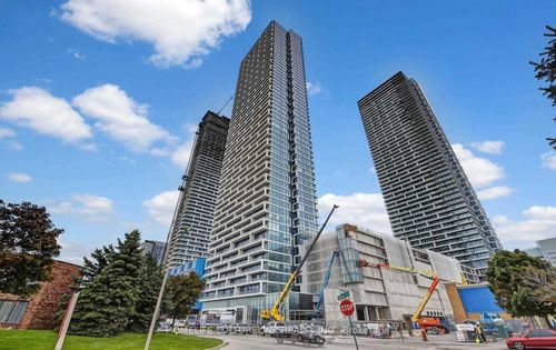 5812-5 Buttermill Ave, Vaughan, ON, L4K0J5 | Card Image