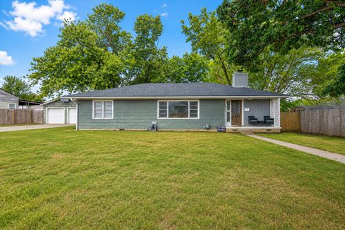 211 Queenstown Ave, Bartlesville, OK, 74006-2521 | Card Image