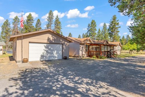 52555 Railroad St, La Pine, OR, 97739-9511 | Card Image