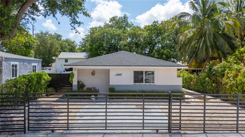 5447 Nw 4th Ave, Miami, FL, 33127-1525 | Card Image