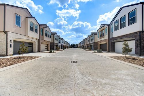 2912 El Fenice Ln, Houston, TX, 77057 | Card Image