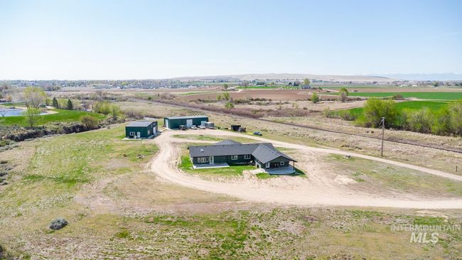 1300 N Big Tree Ln, House other with 4 bedrooms, 3 bathrooms and 4 parking in Kuna ID | Image 41