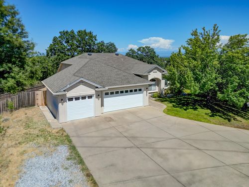 4692 Corita Pl, Redding, CA, 96001-6012 | Card Image