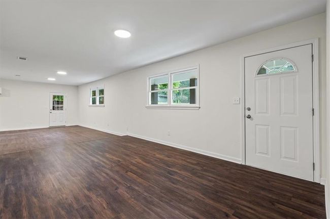 2091 Chestnut Log Dr, House other with 3 bedrooms, 2 bathrooms and null parking in Lithia Springs GA | Image 5