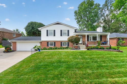 916 Edgewater Dr, Lexington, KY, 40502-3025 | Card Image