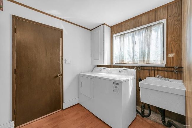 7551 Barkerville Crt, House other with 3 bedrooms, 3 bathrooms and 2 parking in Richmond BC | Image 33