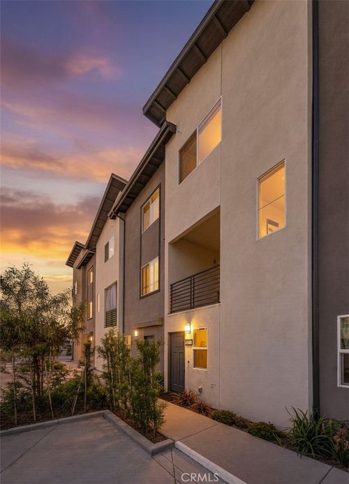 1174 Santo Antonio Dr, Colton, CA, 92324-4215 | Card Image