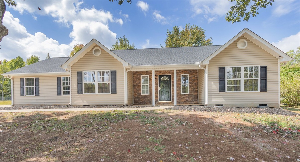 Blumefield Rd, Anderson, SC 29625