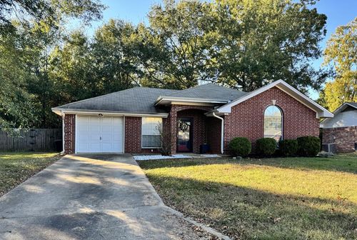 33 Green Oak Cir, Nash, TX, 75569-2200 | Card Image