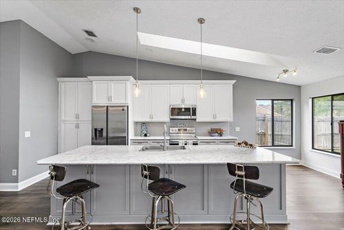 8013 Weather Vane Dr, Jacksonville, FL, 32244-6414 | Card Image