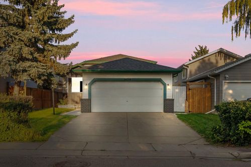 16218 Shawbrooke Road Sw, Calgary, AB, T2Y3C1 | Card Image