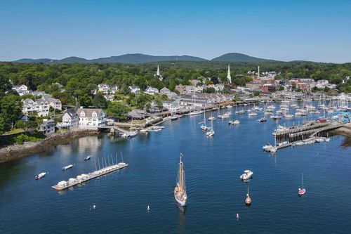6 Bay Road, Camden, ME, 04843 | Card Image