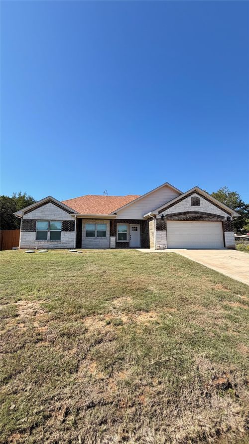 2212 Steepleridge Cir, Granbury, TX, 76048-6424 | Card Image