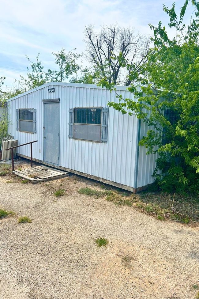 1606 Tayloe Ave, House other with 2 bedrooms, 1 bathrooms and null parking in Sonora TX | Image 5