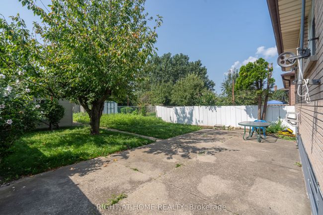 296 Clifton Downs Rd, House other with 3 bedrooms, 2 bathrooms and 4 parking in Hamilton ON | Image 32
