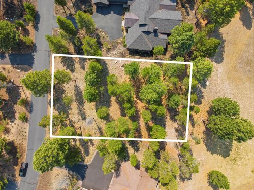 56691 Glowstone Loop, Bend, OR, 97707-2272 | Card Image