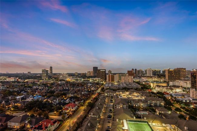 UNIT-1702 - 3388 Sage Rd, Condo with 3 bedrooms, 3 bathrooms and null parking in Houston TX | Image 46