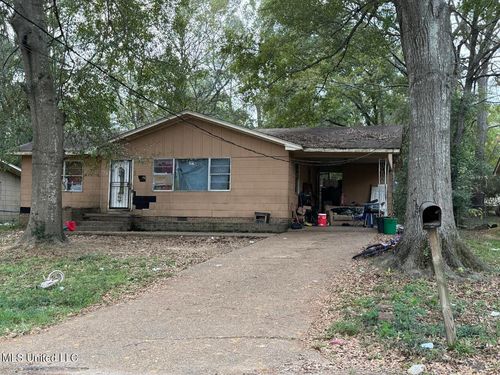 425 Windsor Dr, Jackson, MS, 39209-3147 | Card Image