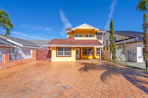 9085 Grand Canal Dr, Miami, FL, 33174-2309 | Card Image