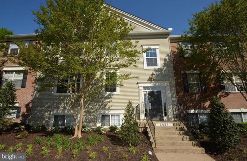 apt-201-3907 Golf Tee Ct, FAIRFAX, VA, 22033-2631 | Card Image