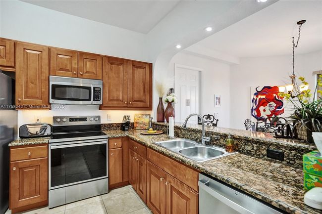 APT-501 - 3500 Oaks Clubhouse Dr, Condo with 3 bedrooms, 2 bathrooms and null parking in Pompano Beach FL | Image 25