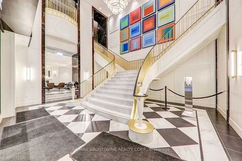 402-955 Bay St, Toronto, ON, M5S0C6 | Card Image