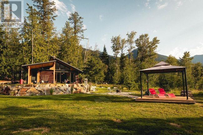 179 Kootenay Lake Rd, House other with 2 bedrooms, 2 bathrooms and 12 parking in Procter BC | Image 10