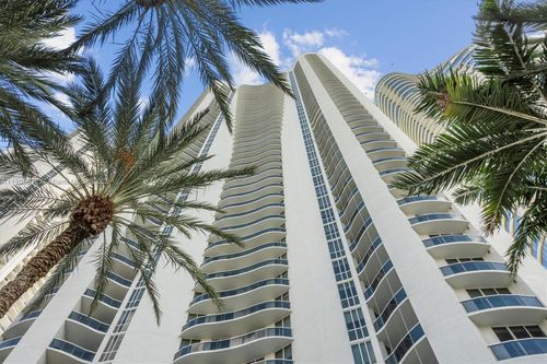 apt-3405-15811 Collins Ave, Sunny Isles Beach, FL, 33160-4197 | Card Image