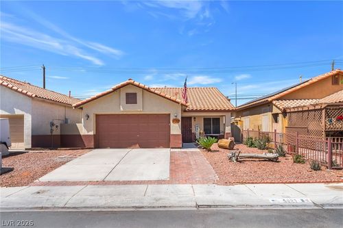 5027 Jacarilla Ln, North Las Vegas, NV, 89031-5577 | Card Image